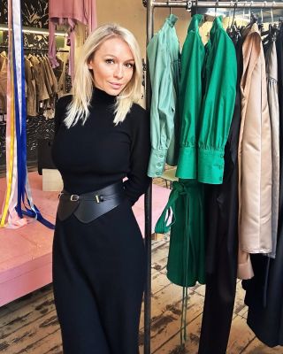 Jmenuji se Vendula Zigler a jsem zakladatelka značky The Blue Valley. Celou moji kolekci najdete v concept storu Sláva,...